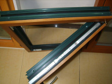 Features and specifications of aluminum alloy doors and windows